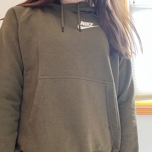 Army green Nike Sweatshirt